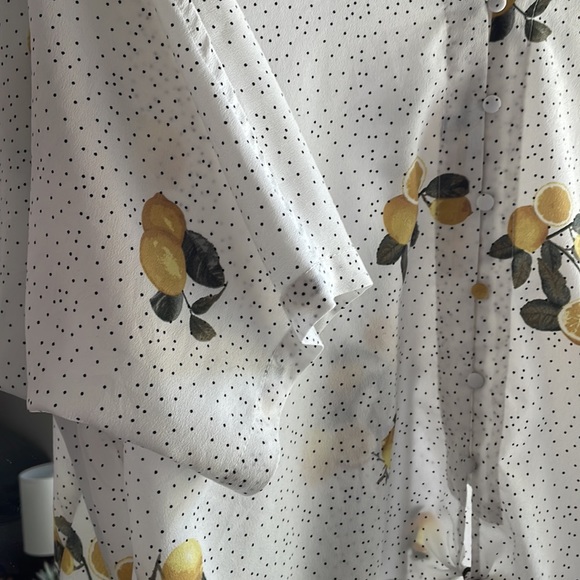 Spring & summer blouse - Picture 4 of 4